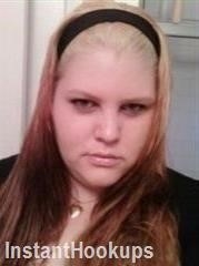 blueyed951chick profile on InstantHookups