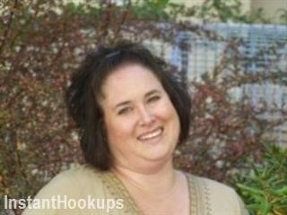 wildangel252 profile on InstantHookups