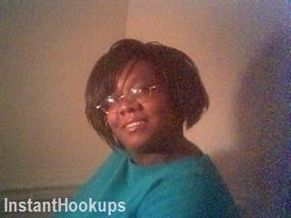 tenderkisses28 profile on InstantHookups