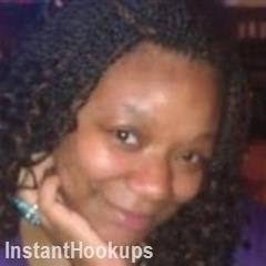 klartis profile on InstantHookups