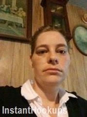 babygirl3087 profile on InstantHookups