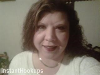 justme1997 profile on InstantHookups