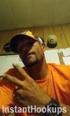 lubert35 profile on InstantHookups