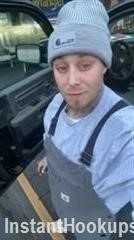 jcook1990 profile on InstantHookups