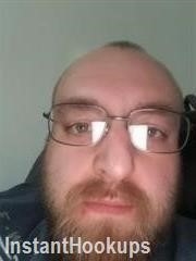 crooker85 profile on InstantHookups