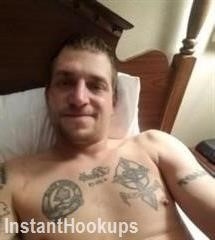 kevindogg19 profile on InstantHookups