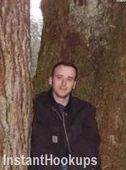 squeak077 profile on InstantHookups