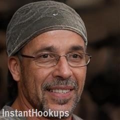 darron profile on InstantHookups