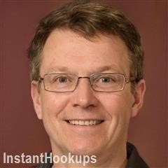 lowder profile on InstantHookups