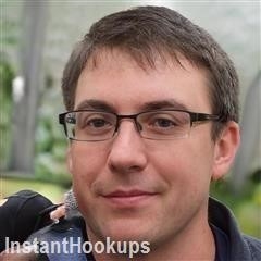 avab1981 profile on InstantHookups