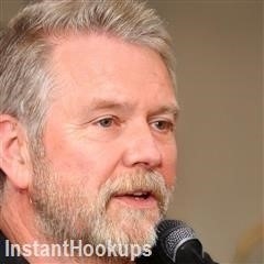 camillew522 profile on InstantHookups